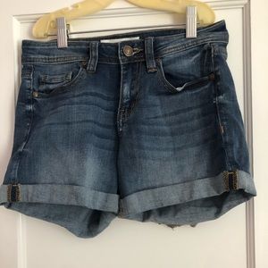 Mid-rise jean shorts